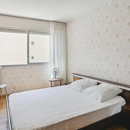 Bel Apt Avec Piscine Balcon Et Parking A By Weekome Валлорис